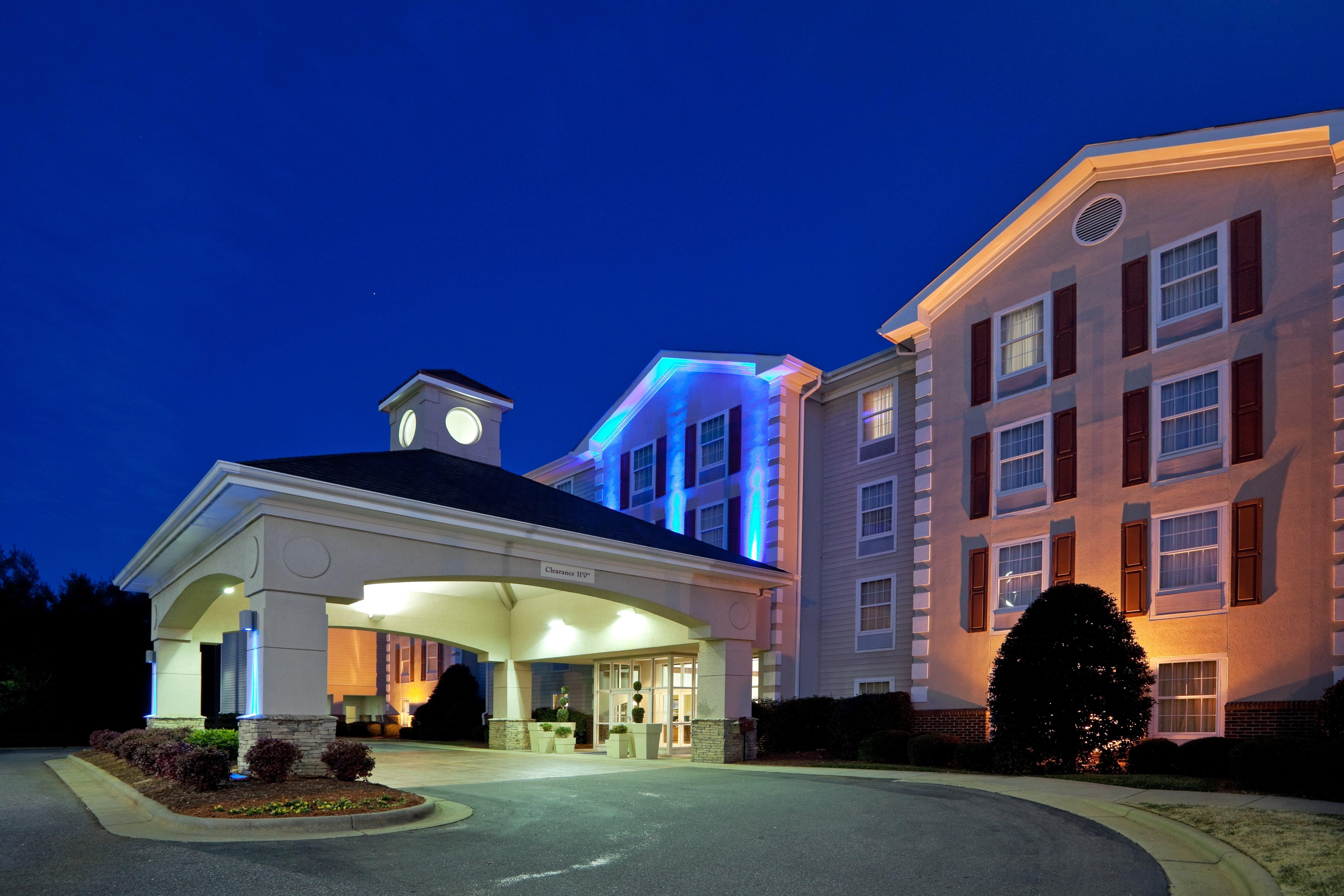 Holiday Inn Express Hotel & Suites Conover - Hickory Area By Ihg Dış mekan fotoğraf