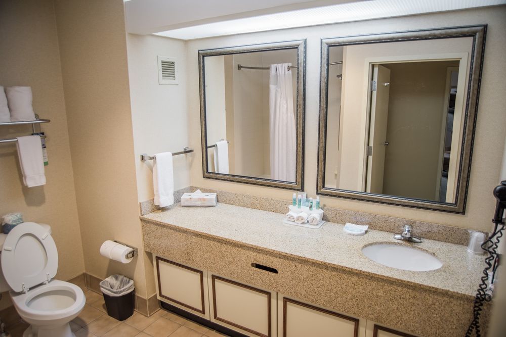 Holiday Inn Express Hotel & Suites Conover - Hickory Area By Ihg Dış mekan fotoğraf
