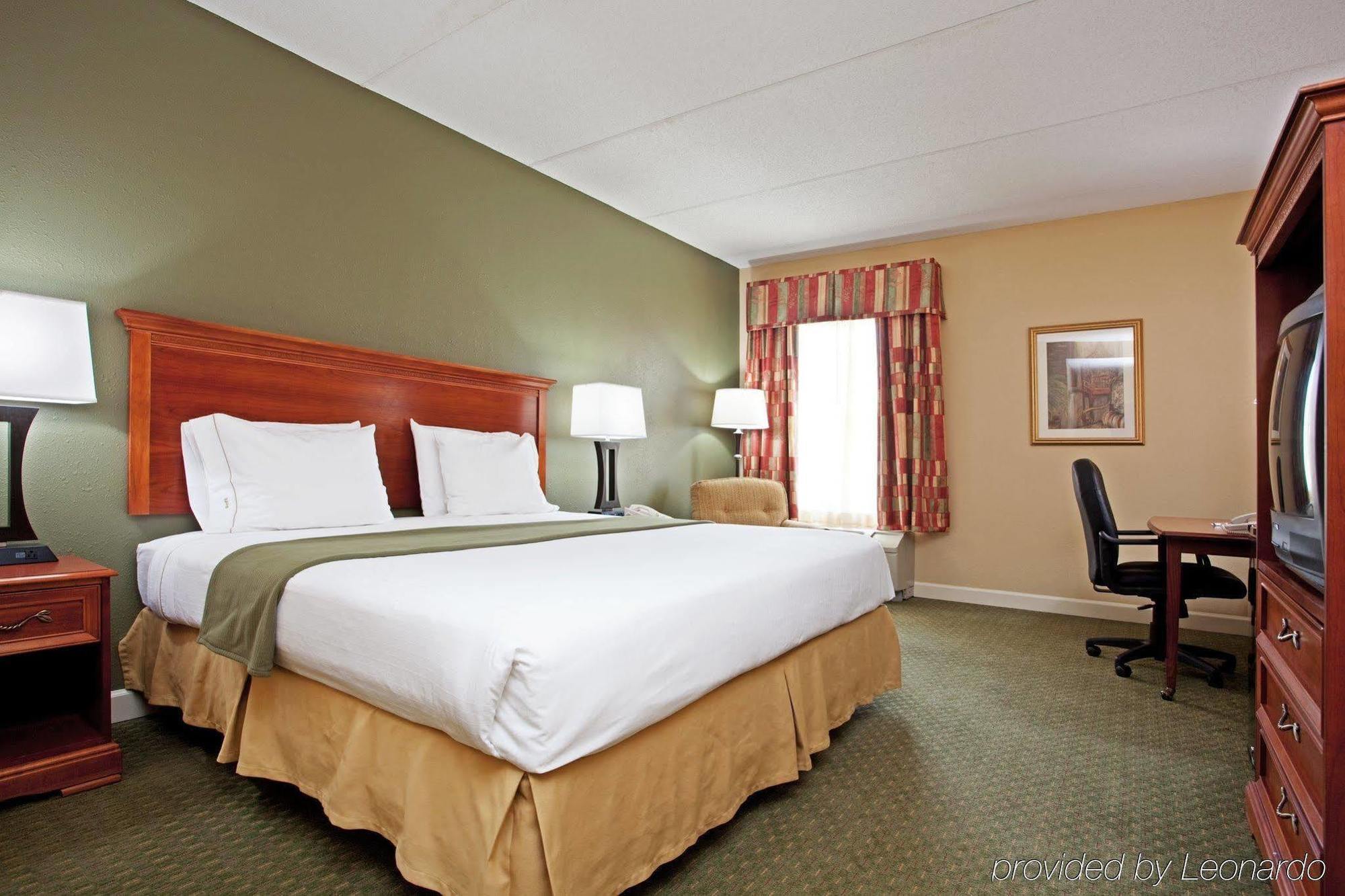 Holiday Inn Express Hotel & Suites Conover - Hickory Area By Ihg Oda fotoğraf