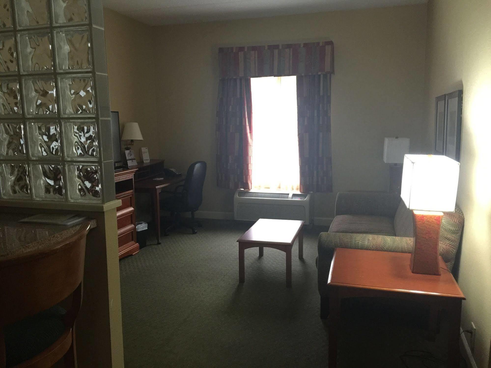 Holiday Inn Express Hotel & Suites Conover - Hickory Area By Ihg Dış mekan fotoğraf