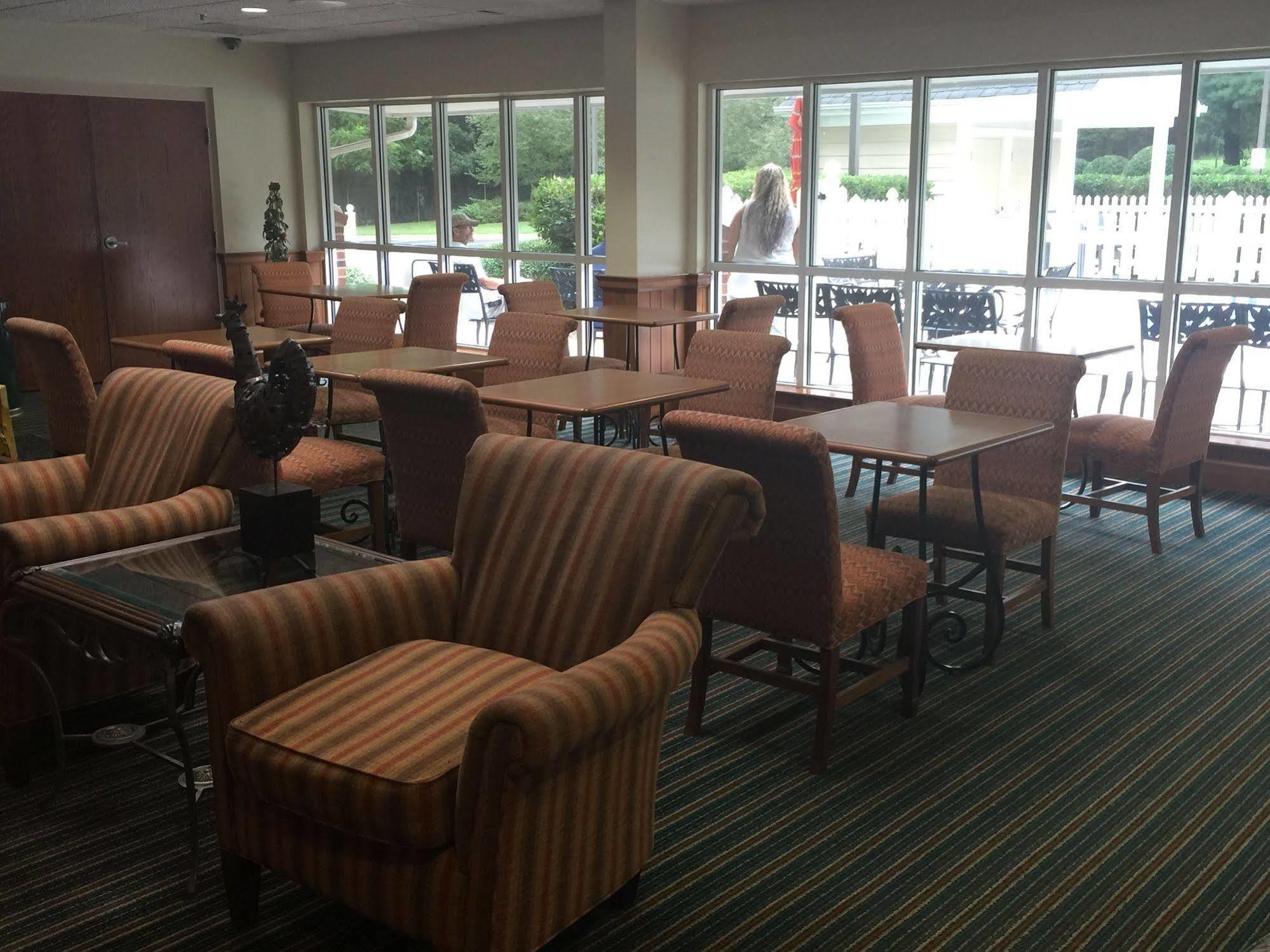 Holiday Inn Express Hotel & Suites Conover - Hickory Area By Ihg Dış mekan fotoğraf