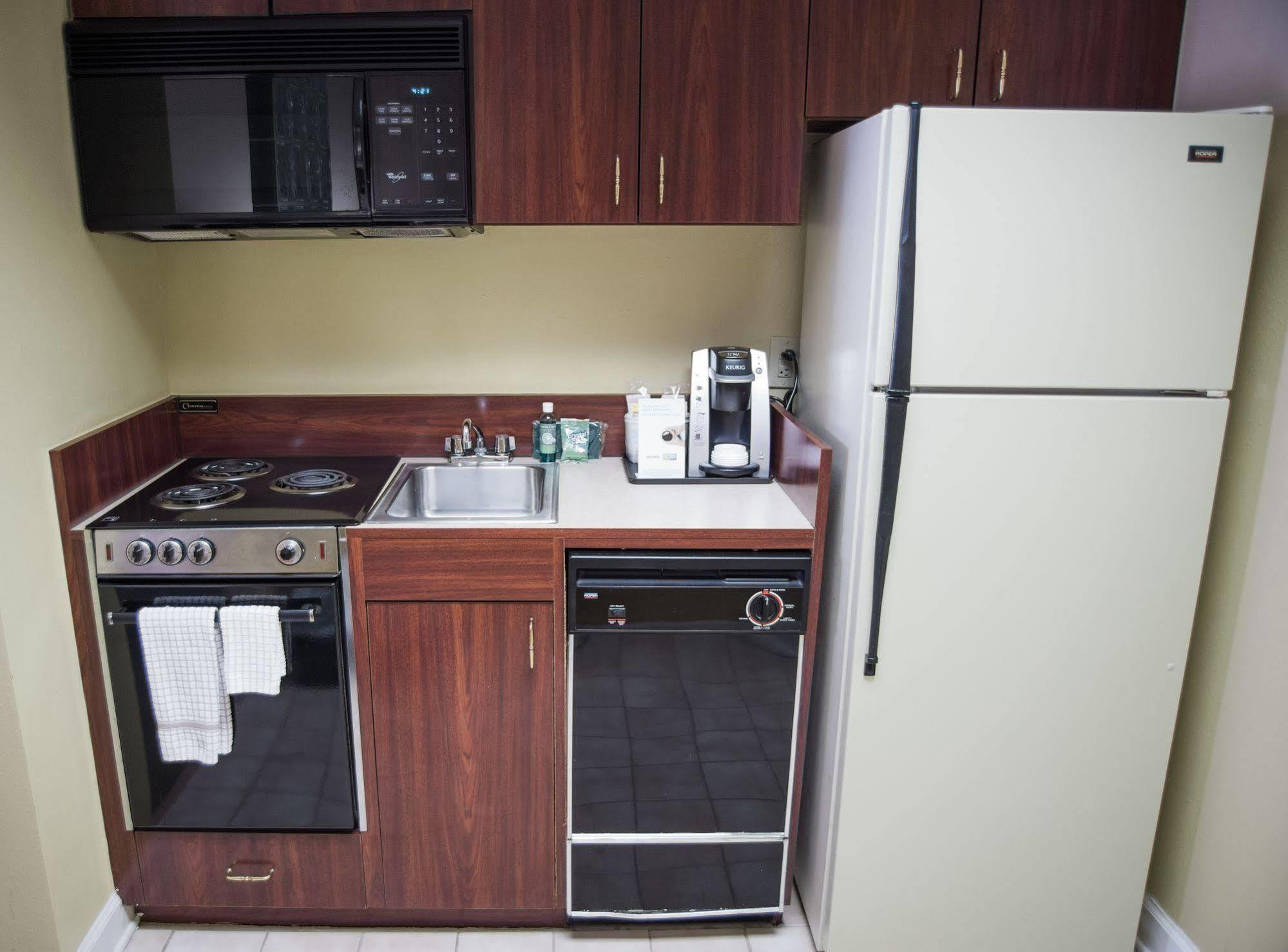 Holiday Inn Express Hotel & Suites Conover - Hickory Area By Ihg Dış mekan fotoğraf