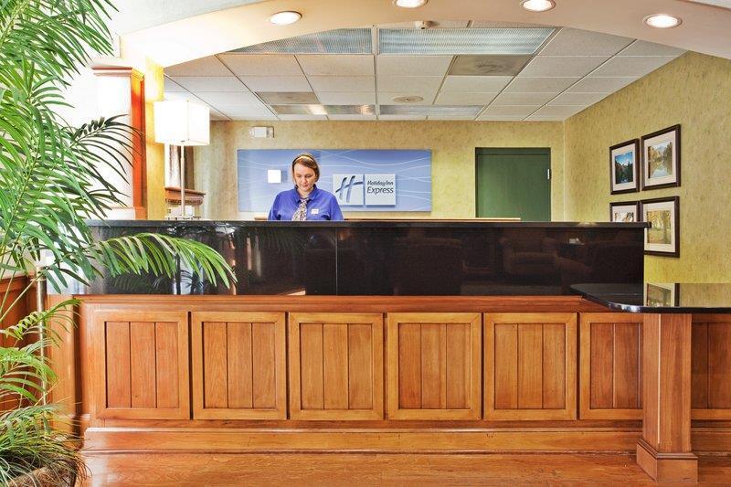 Holiday Inn Express Hotel & Suites Conover - Hickory Area By Ihg Dış mekan fotoğraf